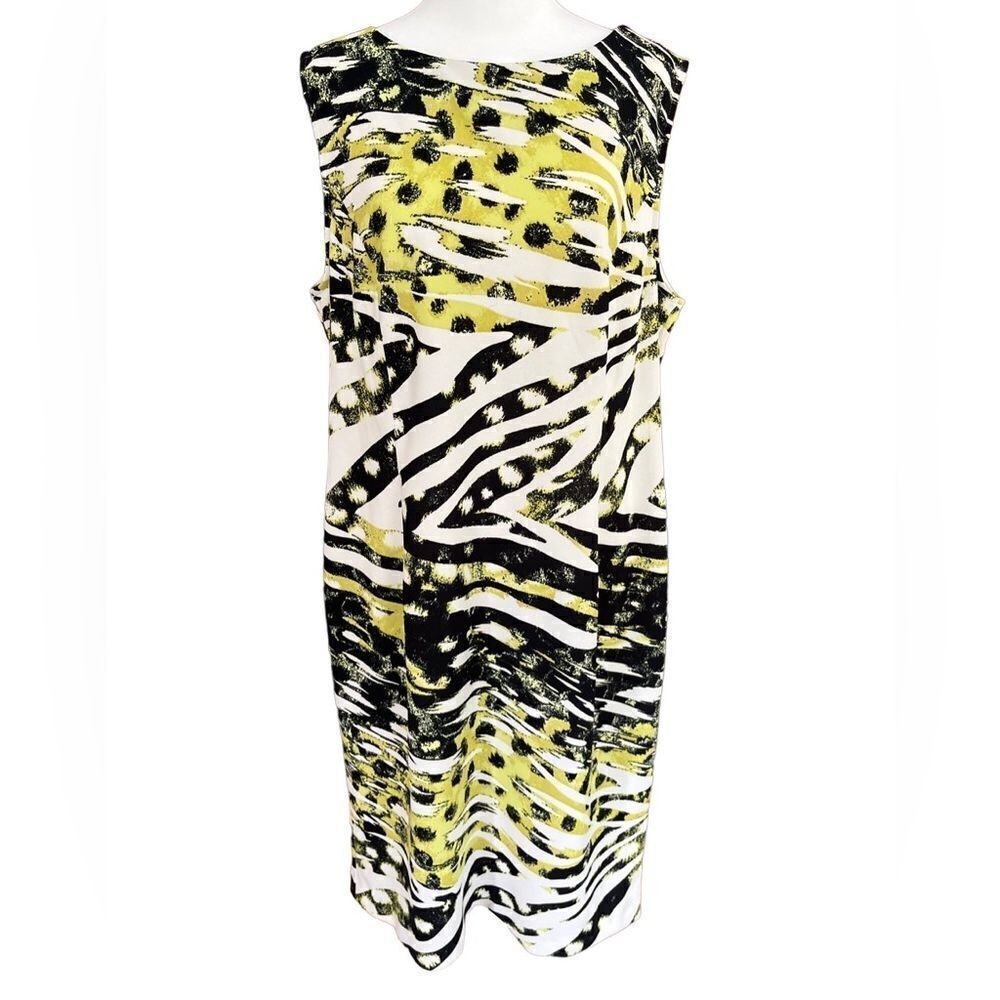 Maya Brooke Plus Size Short Dress
29406X , size 18